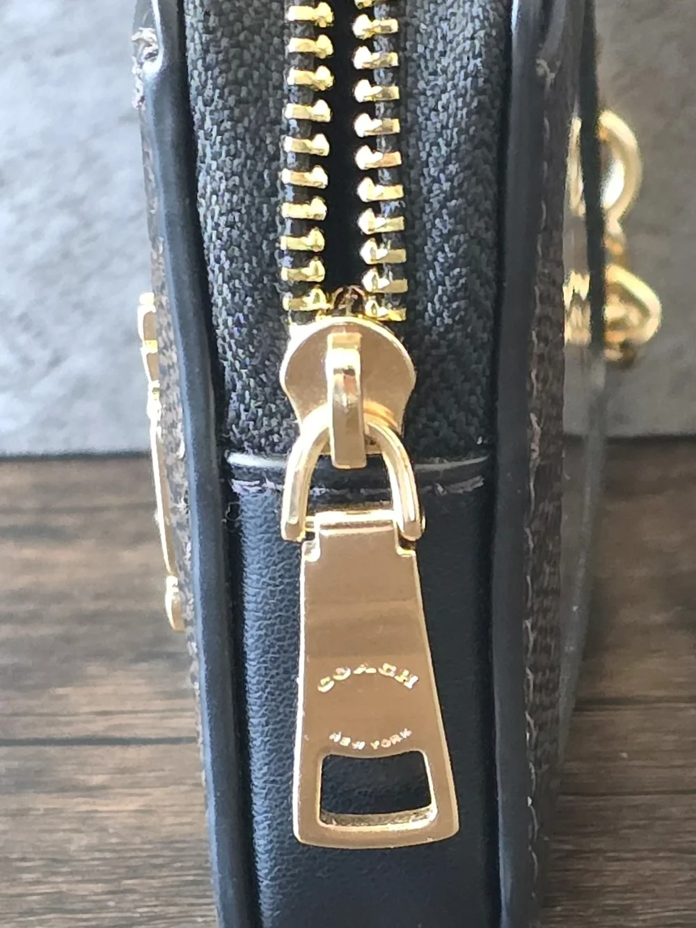 Coach Signature Zip Card Case Wallet - Brown/Black
